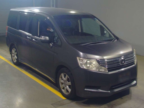 2011 Honda Step WGN RK1[2]