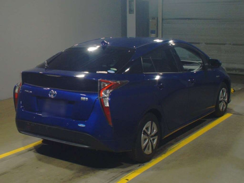 2017 Toyota Prius ZVW51[1]