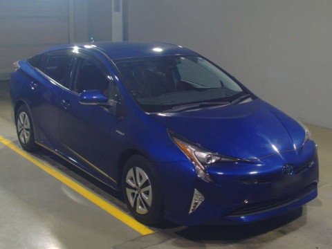 2017 Toyota Prius ZVW51[2]