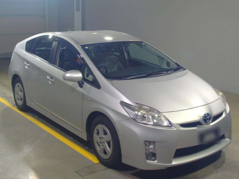 2011 Toyota Prius ZVW30[2]