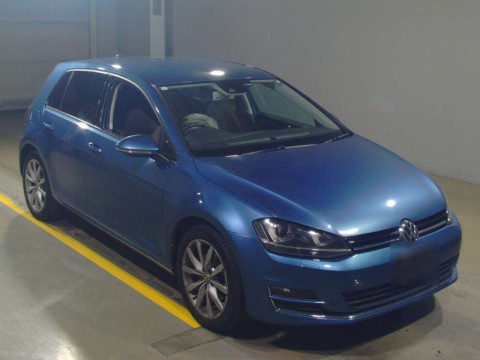 2015 Volkswagen Golf AUCPT[2]