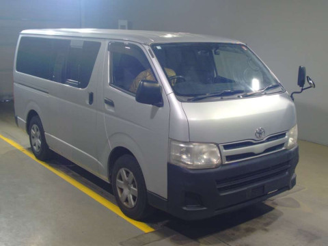 2010 Toyota Hiace Van TRH200V[2]