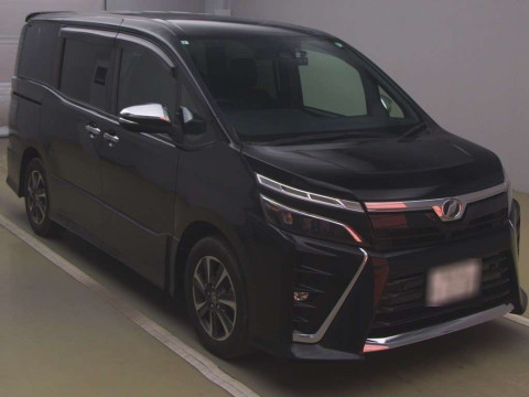 2019 Toyota Voxy ZRR80W[2]