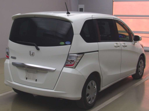 2013 Honda Freed GB3[1]