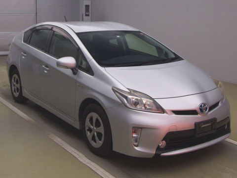 2012 Toyota Prius ZVW30[2]