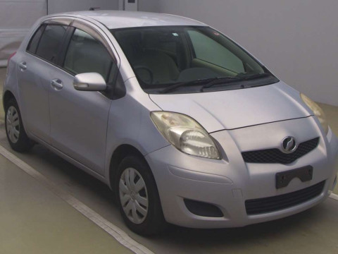 2009 Toyota Vitz SCP90[2]