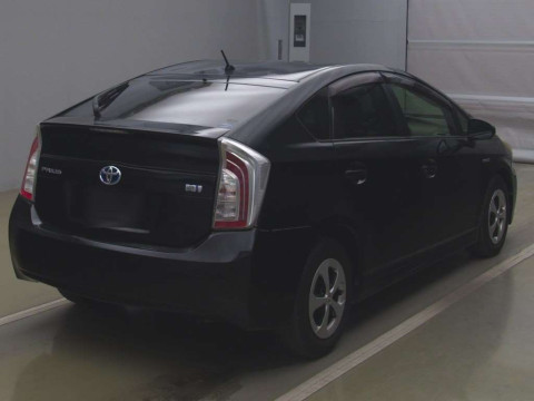 2012 Toyota Prius ZVW30[1]