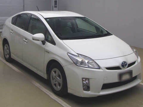 2011 Toyota Prius ZVW30[2]