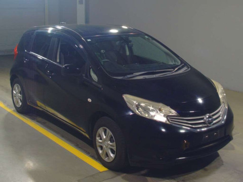 2013 Nissan Note E12[2]