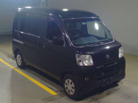 2016 Daihatsu Hijet Cargo S321V[2]