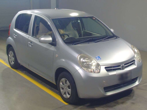 2010 Toyota Passo KGC30[2]