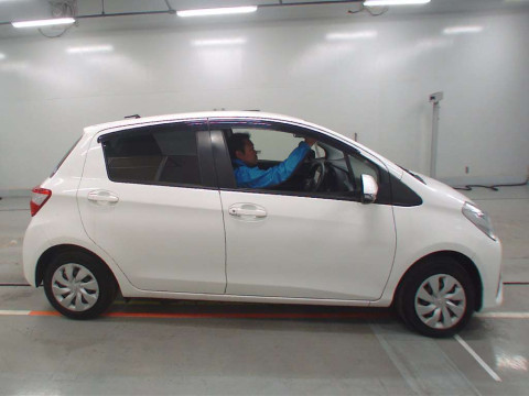 2019 Toyota Vitz KSP130[2]