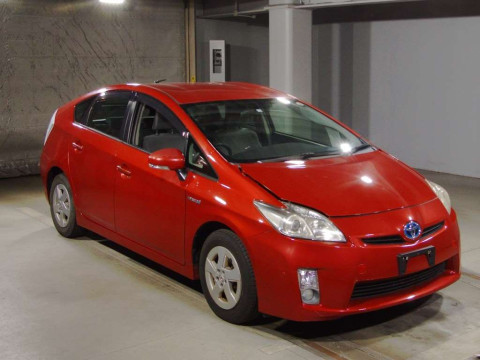 2010 Toyota Prius ZVW30[2]