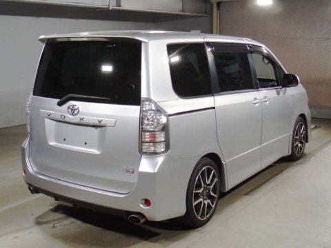 2010 Toyota Voxy ZRR70W[1]