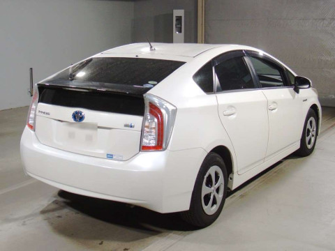 2013 Toyota Prius ZVW30[1]