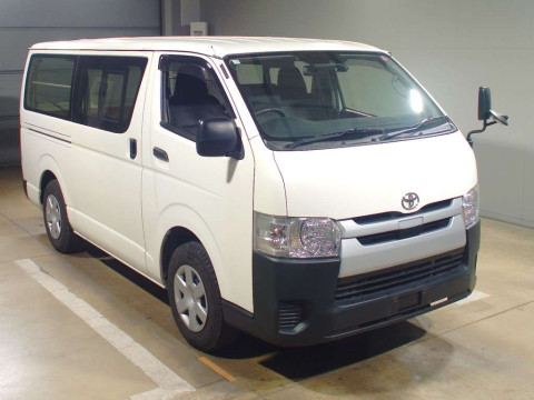 2019 Toyota Hiace Van TRH200V[2]