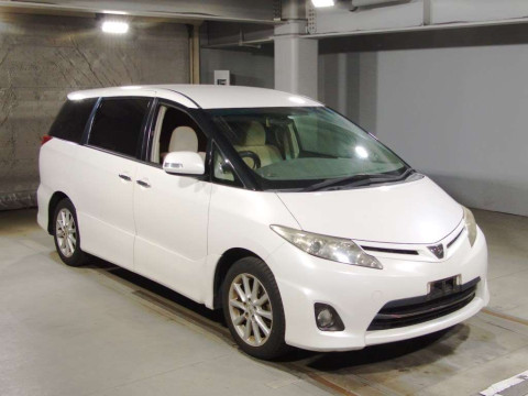 2009 Toyota Estima ACR50W[2]