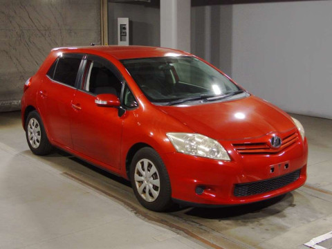 2010 Toyota Auris ZRE152H[2]