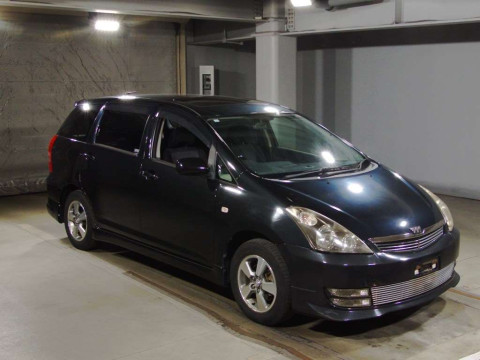 2005 Toyota Wish ZNE14G[2]