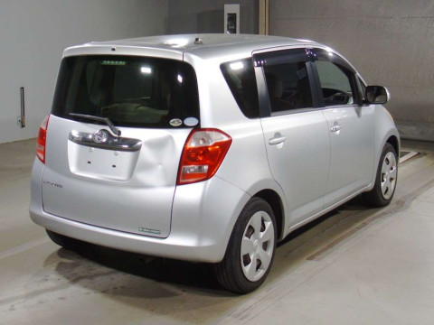 2007 Toyota Ractis SCP100[1]