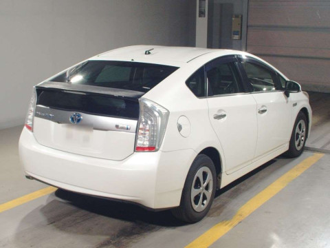 2012 Toyota Prius PHV ZVW35[1]