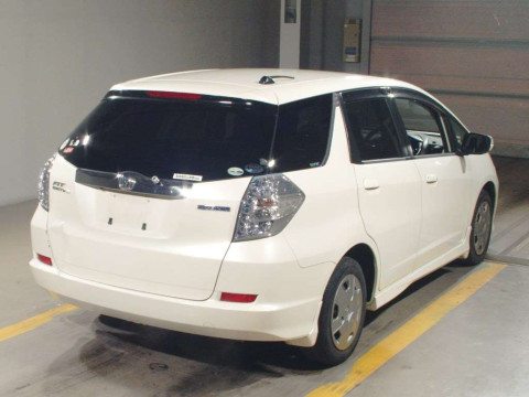 2012 Honda Fit Shuttle Hybrid GP2[1]