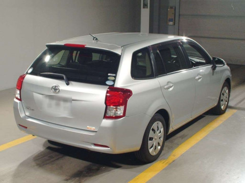 2013 Toyota Corolla Fielder NZE161G[1]