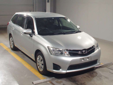 2013 Toyota Corolla Fielder NZE161G[2]