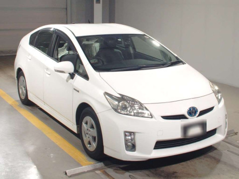 2011 Toyota Prius ZVW30[2]