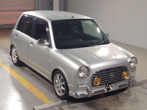 2002 Daihatsu Miragino L700S[2]