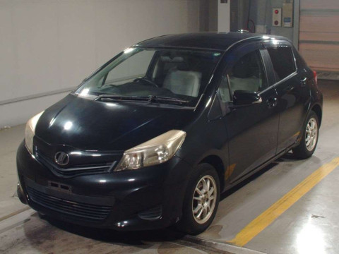 2011 Toyota Vitz KSP130[0]