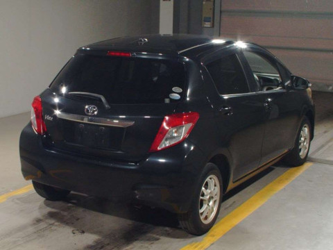 2011 Toyota Vitz KSP130[1]