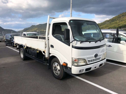 2011 Toyota Dyna Truck XZU344[2]