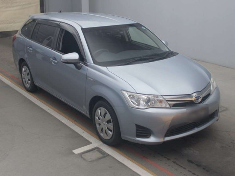 2013 Toyota Corolla Fielder NKE165G[2]