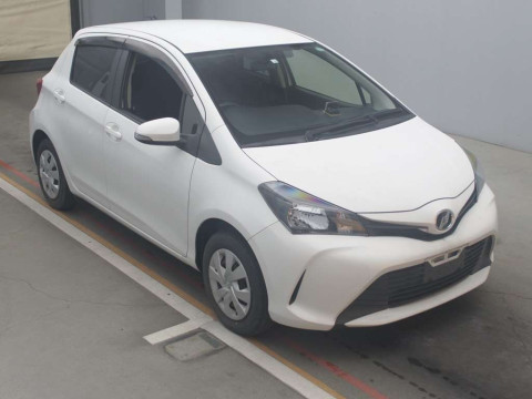 2016 Toyota Vitz KSP130[2]