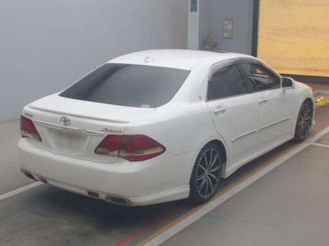 2008 Toyota Crown GRS204[1]