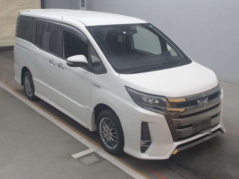 2018 Toyota Noah ZWR80W[2]