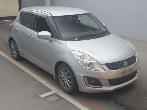 2013 Suzuki Swift ZC72S[2]