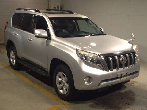 2016 Toyota Land Cruiser Prado GDJ150W[2]