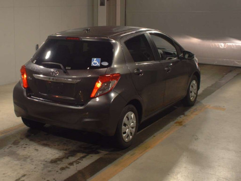 2014 Toyota Vitz NSP130[1]