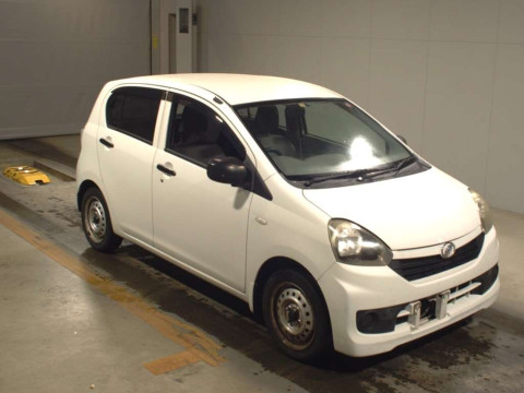 2014 Daihatsu Mira es LA300S[2]