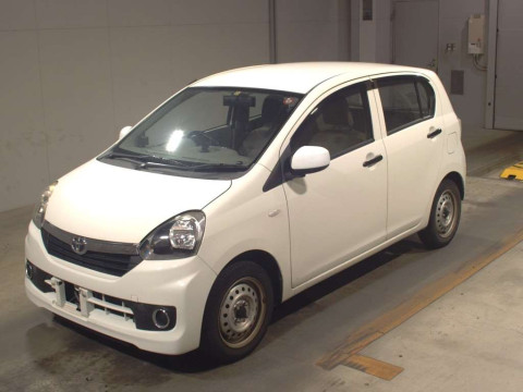 2015 Daihatsu Mira es LA300S[0]