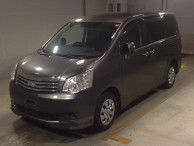 2012 Toyota Noah