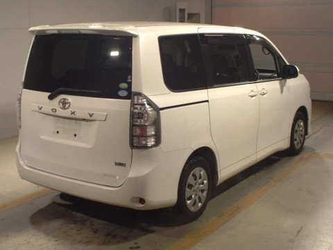 2013 Toyota Voxy ZRR70G[1]