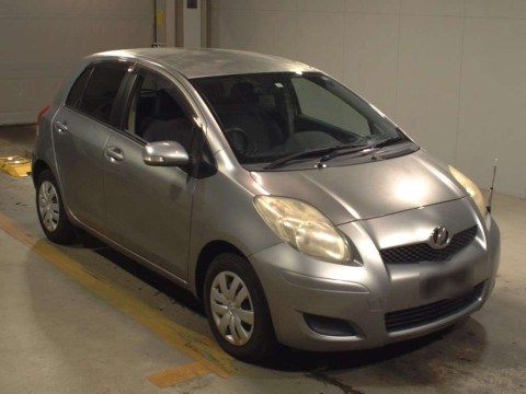 2009 Toyota Vitz SCP90[2]