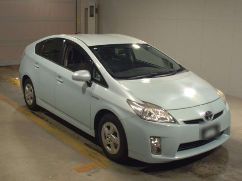 2010 Toyota Prius ZVW30[2]