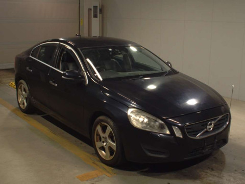 2011 Volvo S60 FB4164T[2]