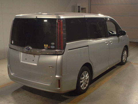 2017 Toyota Noah ZWR80G[1]