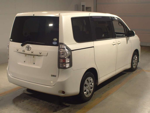 2012 Toyota Voxy ZRR70G[1]