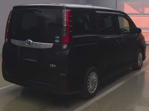 2016 Toyota Noah ZWR80G[1]